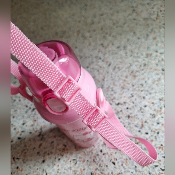 Hello Kitty Plastic Water Bottle with Strap 16.23oz - Picture 8 of 11